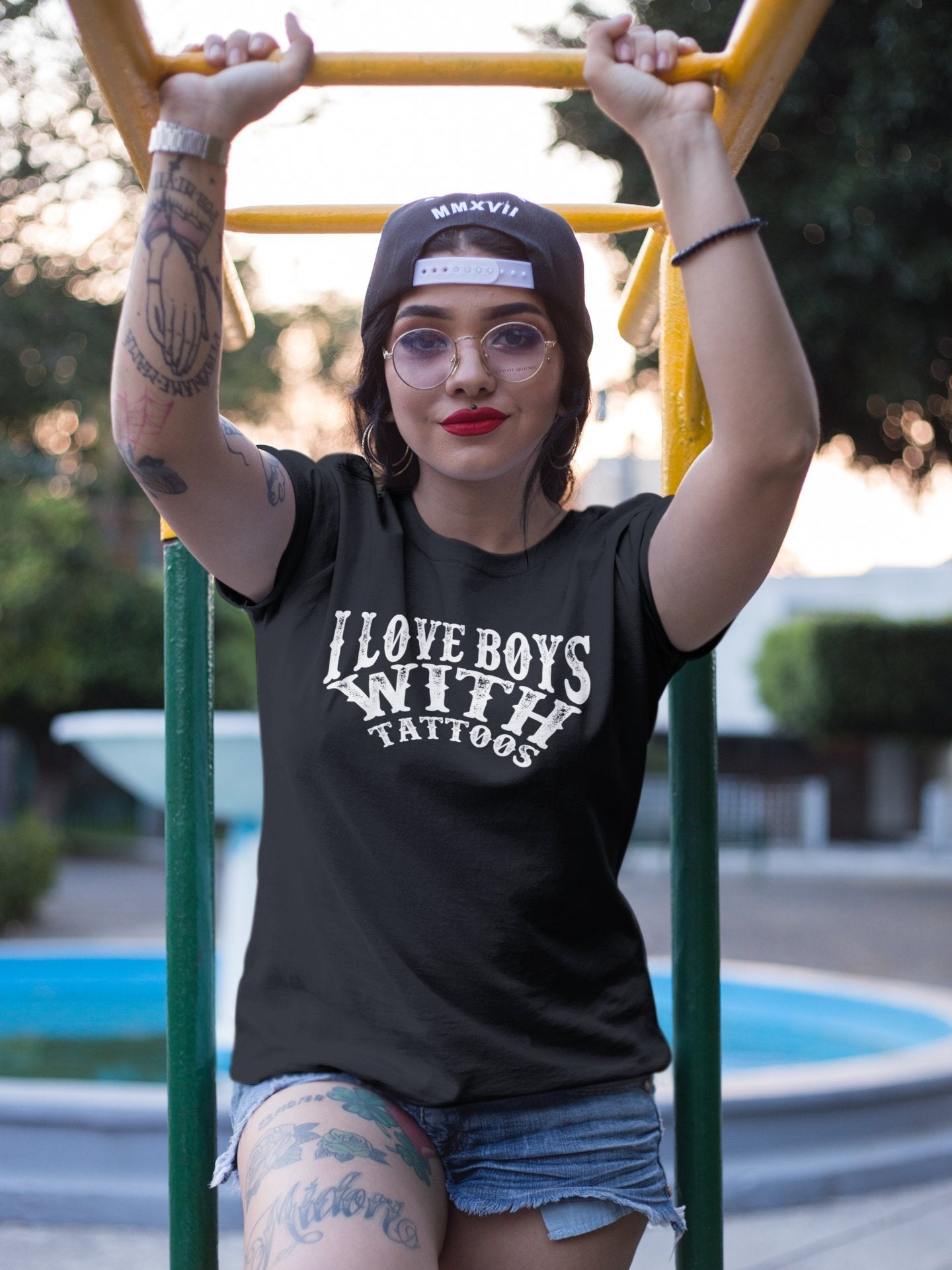 I Love Boys With Tattoos T-Shirt - Great Gift for Tattoo Enthusiasts